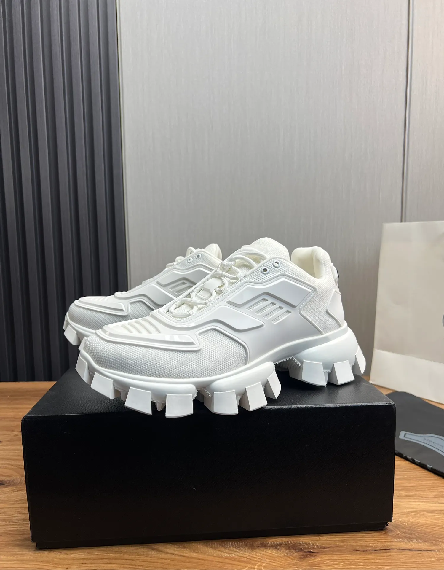 Men's shoes 💰620💰 [PRADA] Popular thick-soled shoes for couples 👩‍❤️‍👨 Available all year round ✔️Official website synchronization Original fly-knit film fabric + cowhide lining, 1⃣️ to 1⃣️ replica, original sole, 36-45 (45 made to order, non-refundable)